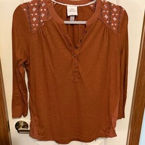 Knox Rose Terracotta Blouse with Patterned Accents size medium